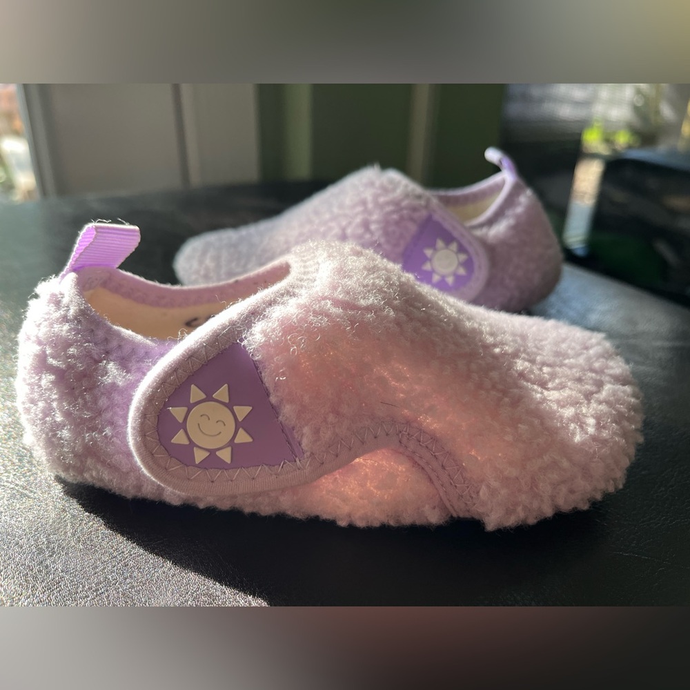 Toddler slippers size 10